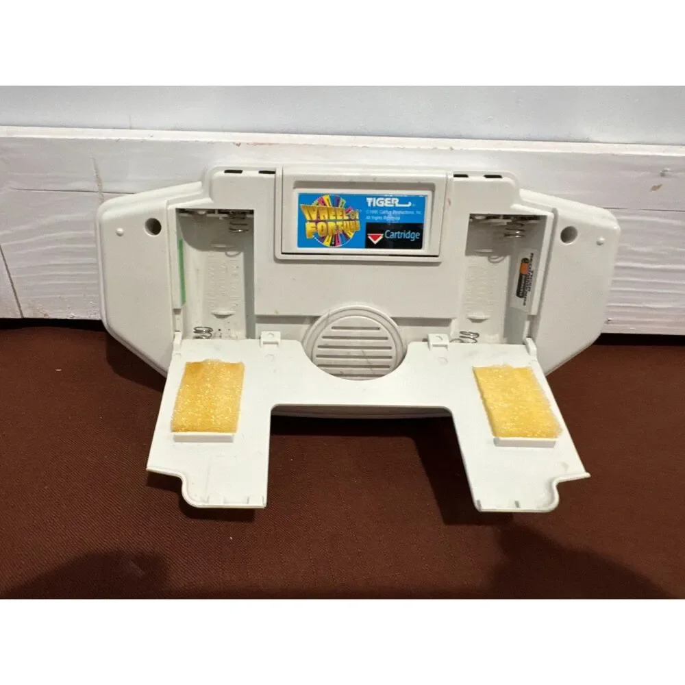 Vintage Tiger Electronics Handheld Video Game 1995 Wheel of Fortune